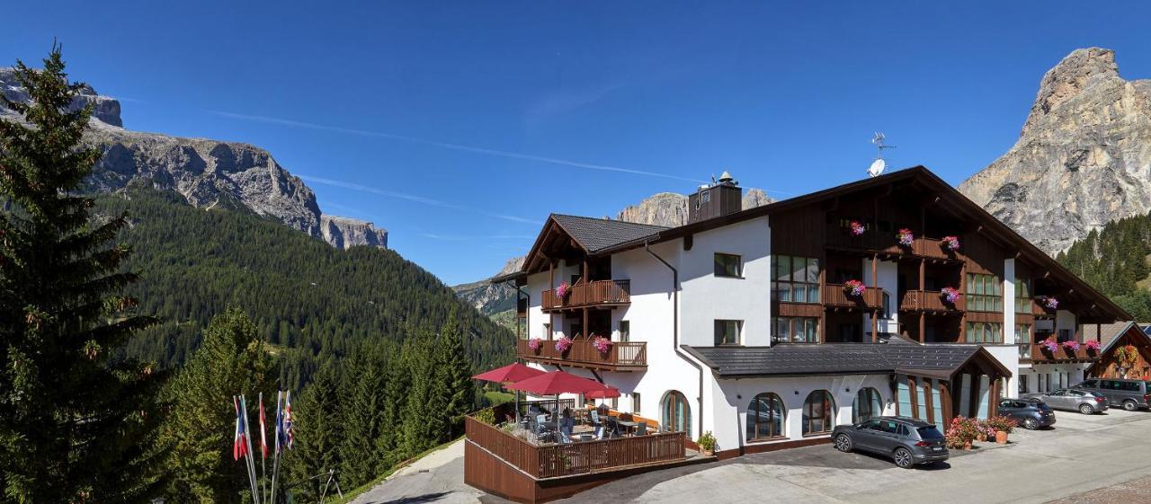 Sporthotel Panorama Corvara In Badia Exterior foto